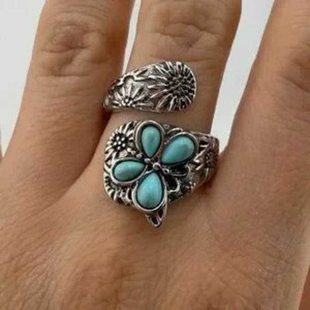 Silver and Turquoise Floral Ring